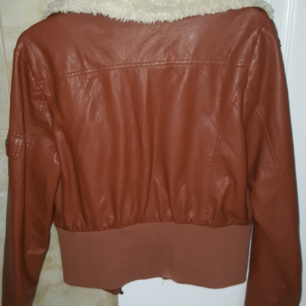 Jacket - Picture 3 of 4